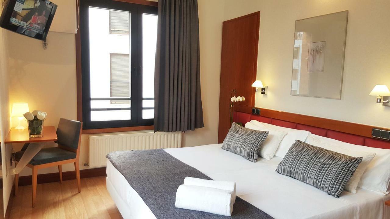 Hotel Oria Tolosa  Zewnętrze zdjęcie